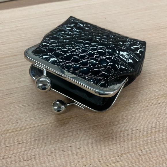 Black change purse - Picture 2 of 4